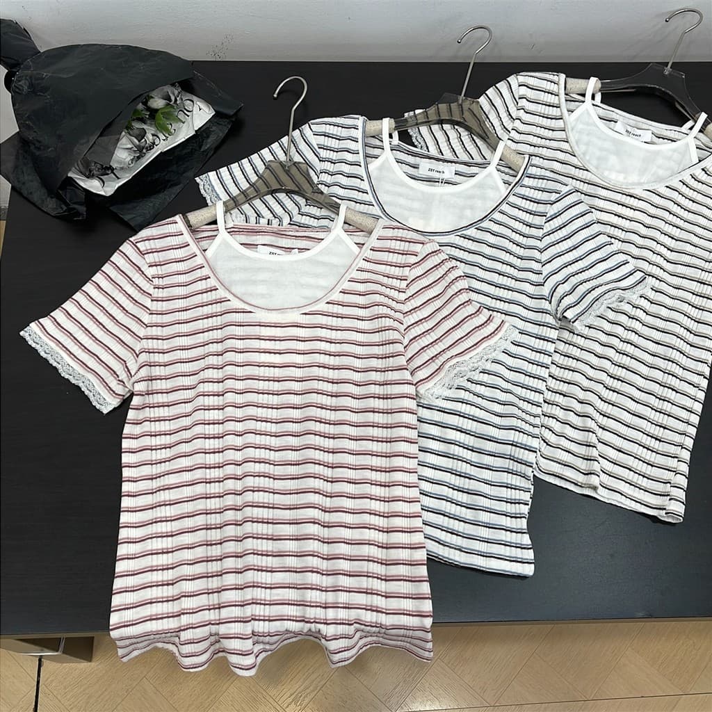 Camiseta falsa listrada de duas peças de manga curta mais fina olhar reto em torno do pescoço All-Match Casual topo femi