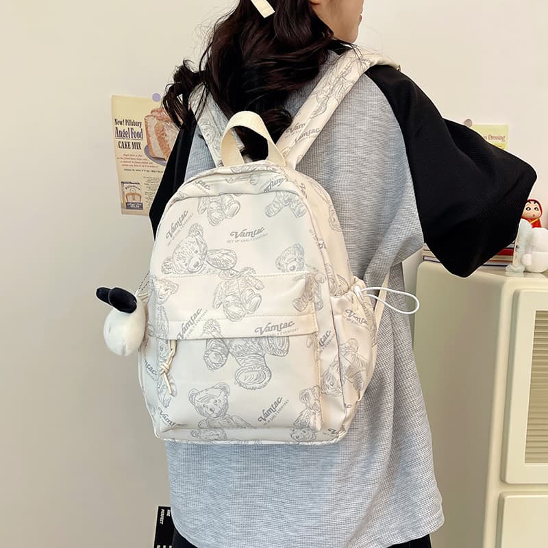 Pequeno urso mochila feminina ins Campus simples All-Match mochila Mini mochila japonês versão coreana novo estilo estud