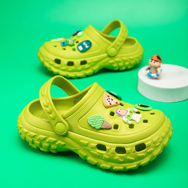 Crianças crianças buraco sapatos de sola grossa meninos meninas bebê dois Wear Baotou sandálias jardim de infância crian