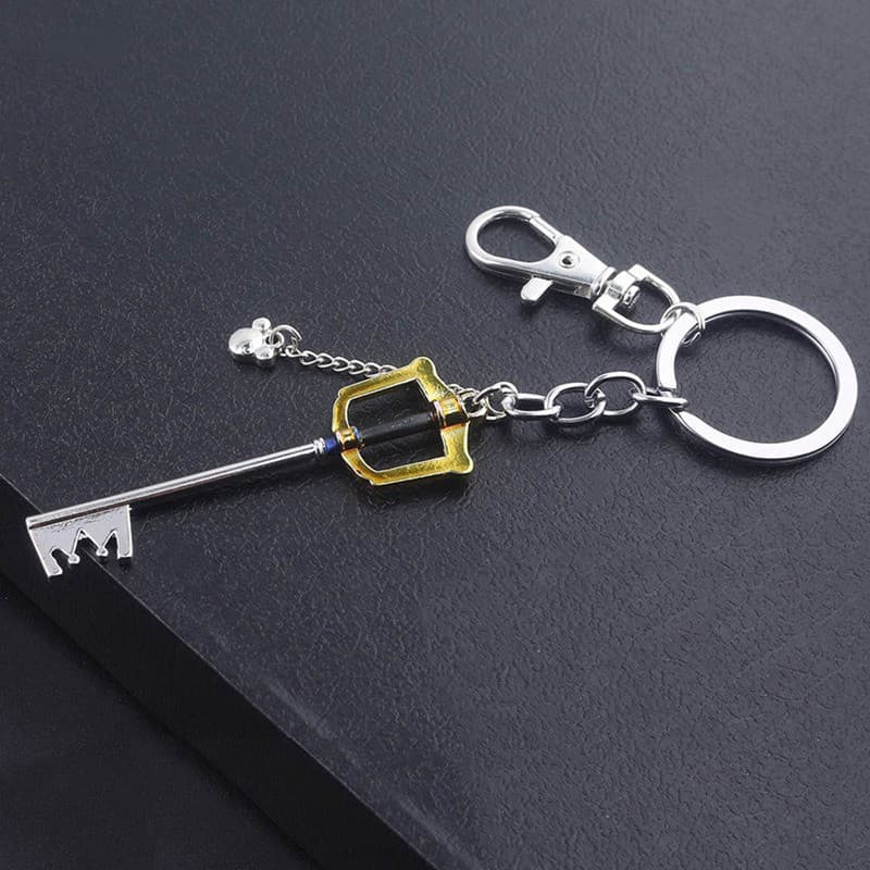 Chaveiro com pingente em formato de coração/jogo, estilo Hailei Kingdom Hearts Sora, adequado para entusiastas de keybla