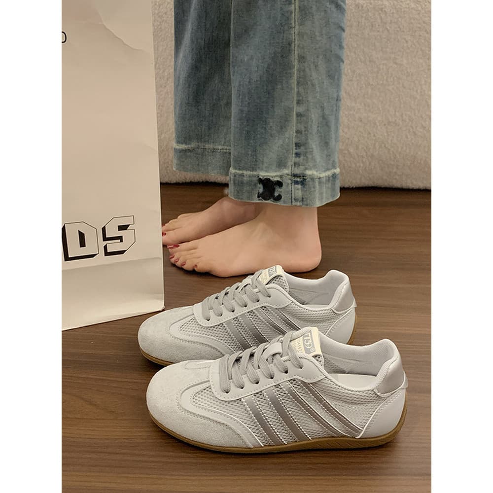 Casual prata oco trançado Retro alemão sapatos de treinamento feminino 2026 verão novo estilo estilo coreano malha respi