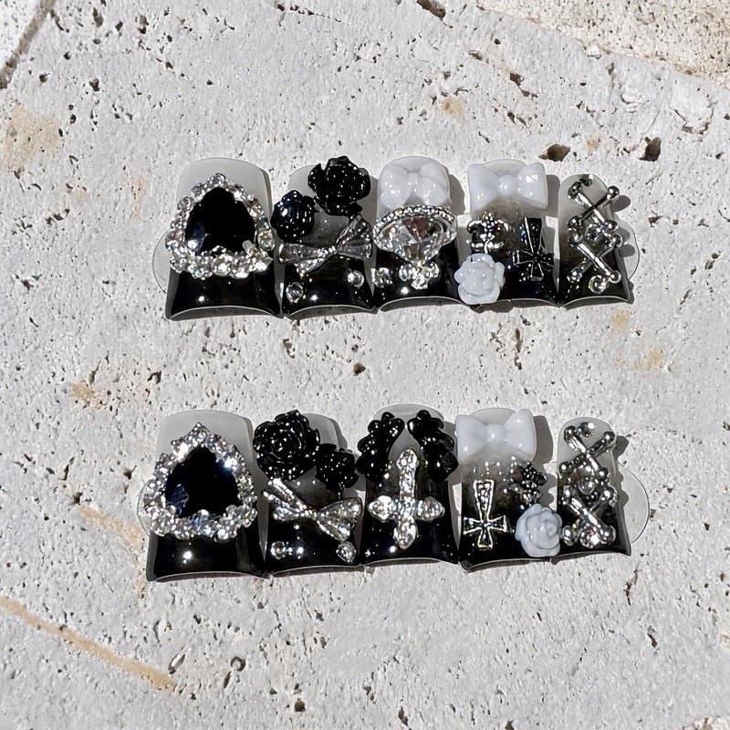 Doce Estranho Liga Escura Duckbill Artesanal Imprensa Em Unhas 3D Arco Rosa Coração Asas De Diamante Arte Do Prego Jirai