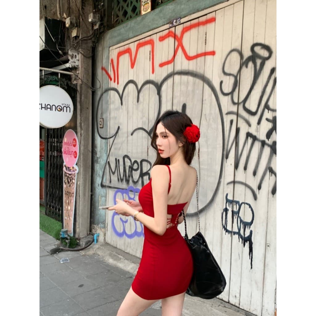 Borboleta oco sem costas estilingue vestido feminino verão puro desejo estilo saia curta vermelho mostrando figura cintu