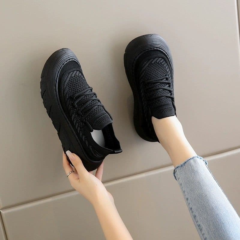 Velho pequim sapatos de pano feminino primavera outono voando tênis de malha longa pé não cansado todos pretos sapatos d