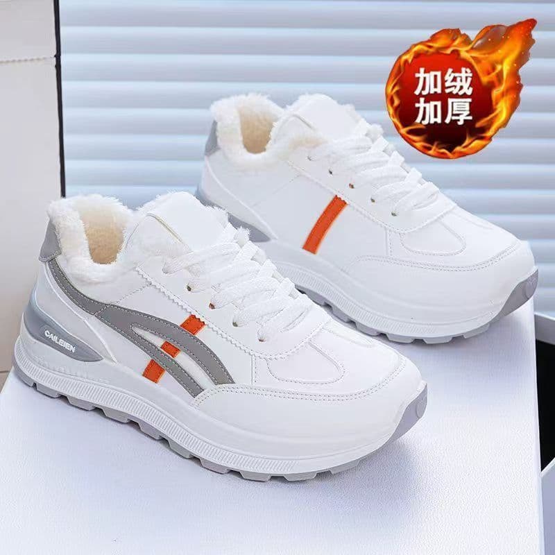 Influenciador forro de lã sapatos esportivos de inverno feminino versão coreana All-Match sapatos brancos de sola grossa