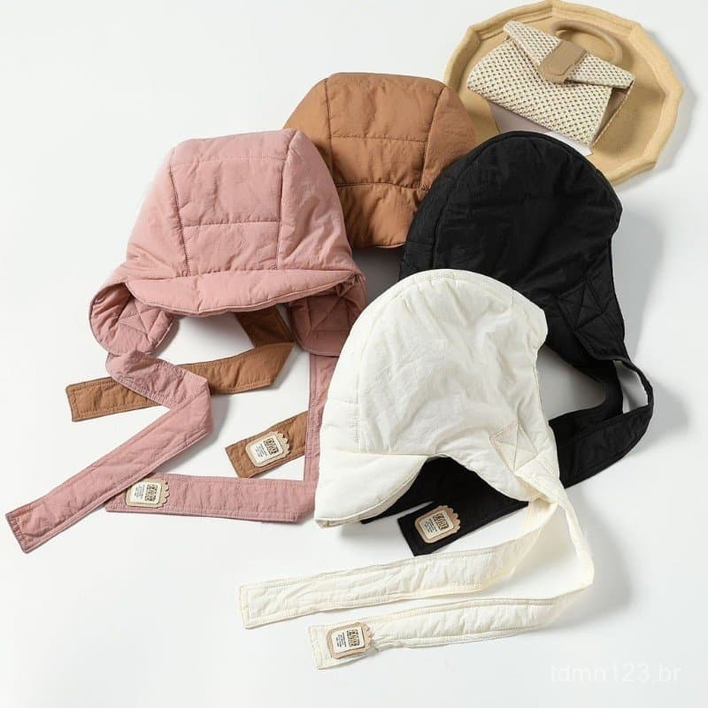 O gorro de esqui é um acessório de inverno que protege as orelhas e é reforçado para evitar o frio, aumentando o efeito