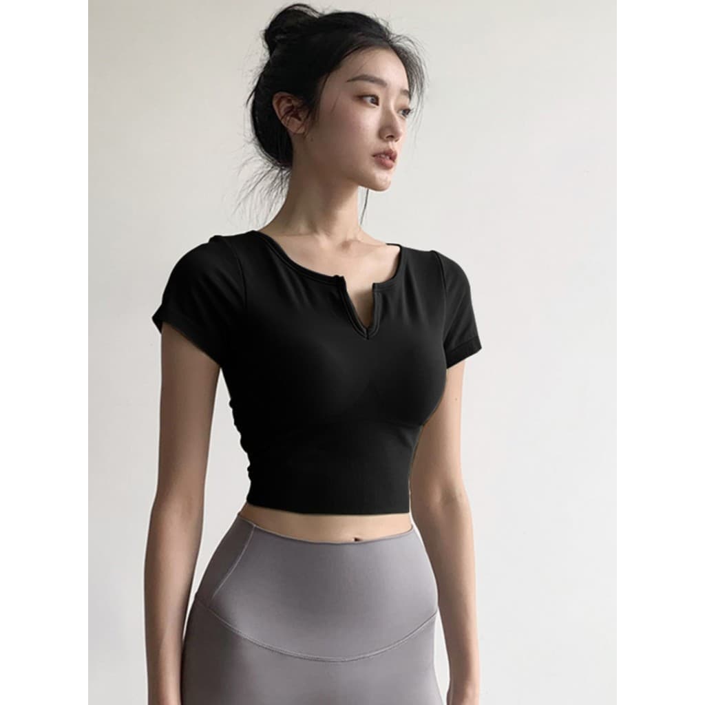 Pequeno decote em v fino-ajuste Yoga Wear topo feminino verão correndo de secagem rápida esportes camiseta cintura estre