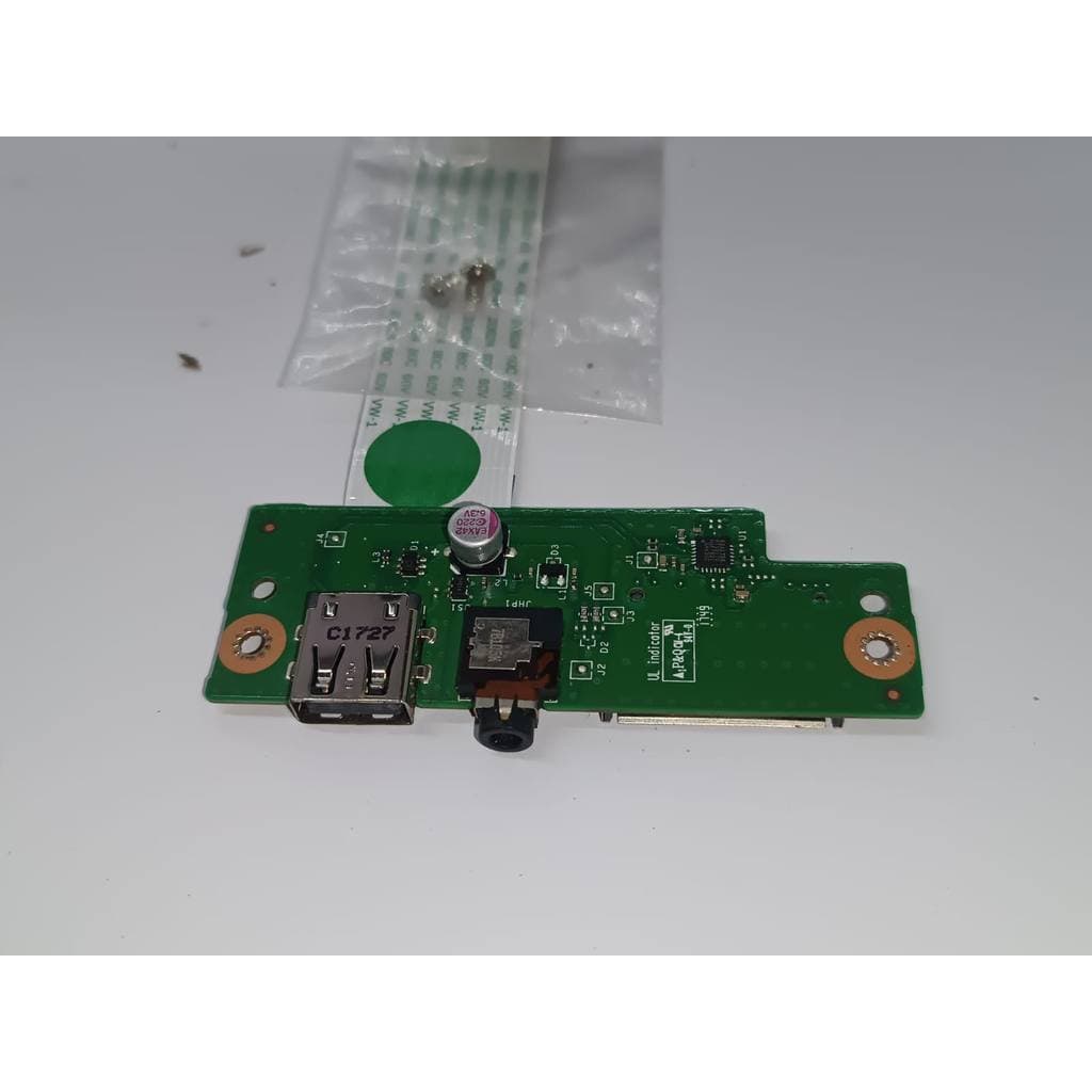 Porta USB e P2 Notebook ES1533- 12299