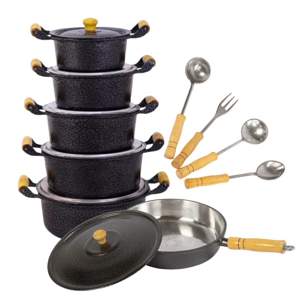 Jogo de Panelas Alumínio Fundido Batido Kit com Frigideira e 4 Talheres Preto craqueado