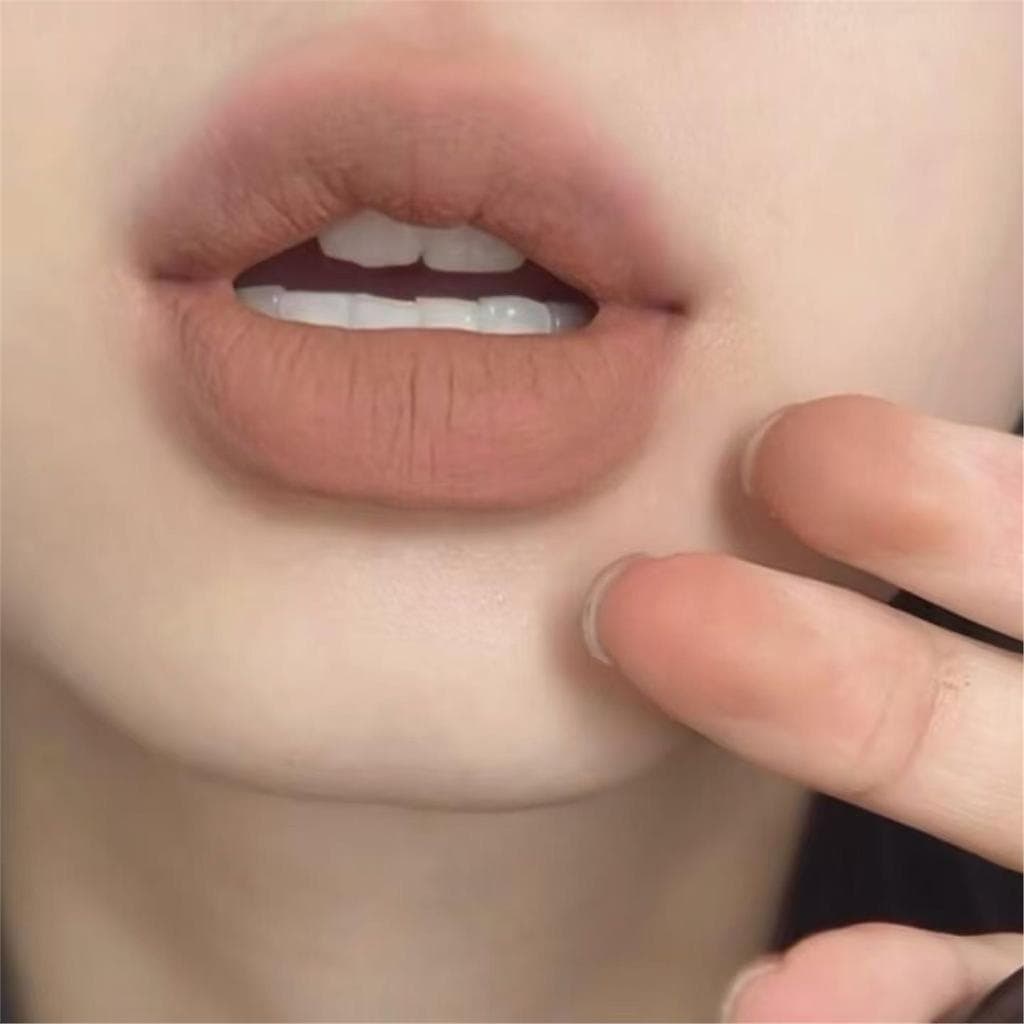 Vida Nude Marrom!Merad lábio esmalte lama labial à prova dwaterproof água copo antiaderente não-desbotamento fosco luz e