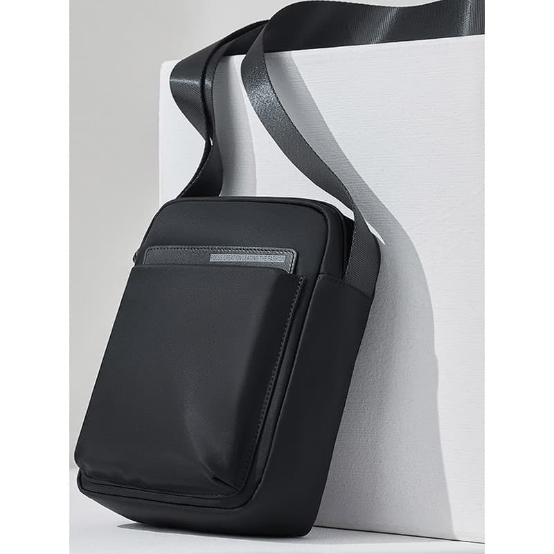 Novo saco leve moda masculina Outing saco de náilon à prova dwaterproof água saco Casual negócios Commuter saco do mensa