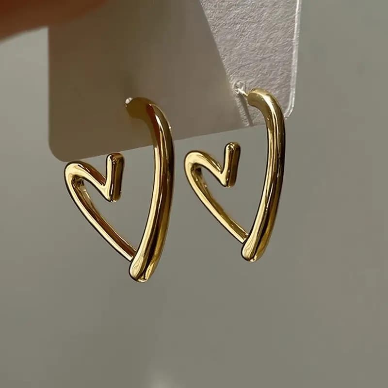 Moda De Aço Inoxidável Design Exclusivo Oco Amor Coração Brincos Para Mulheres Simples Simetria Pêssego Jewerly Presente