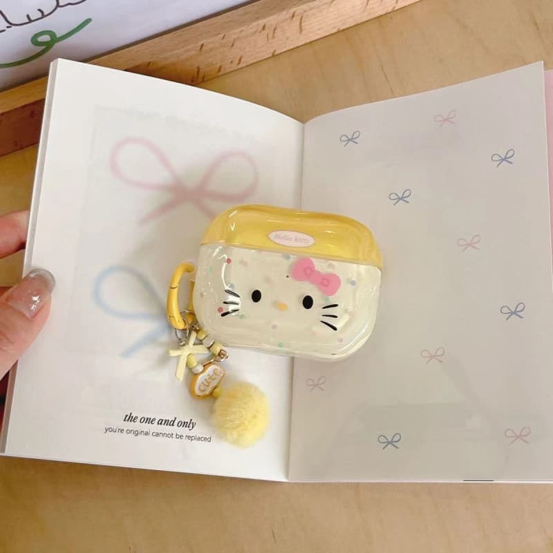 Capa protetora para fones de ouvido Bluetooth AirPods 1/2/3/4 e AirPods Pro3, amarelo leitoso, fofa, Hello Kitty MSNU