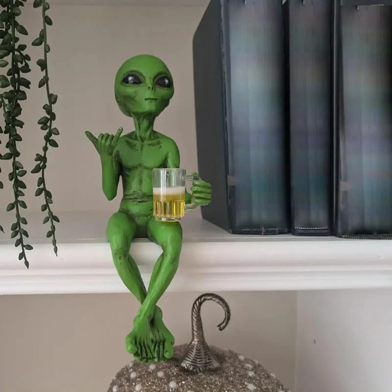 Escultura de Alienígena Bebendo Cerveja, Artesanato em Resina, Decoração de Mesa Divertida e Original, Decoração para Es