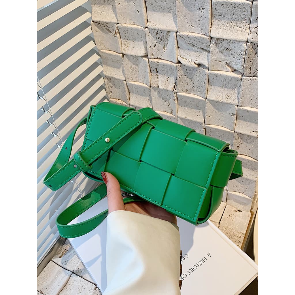 Venda quente nicho francês bolsa feminina 2023 novo estilo bolsa de cintura verão rosa tecido saco verde All-match saco