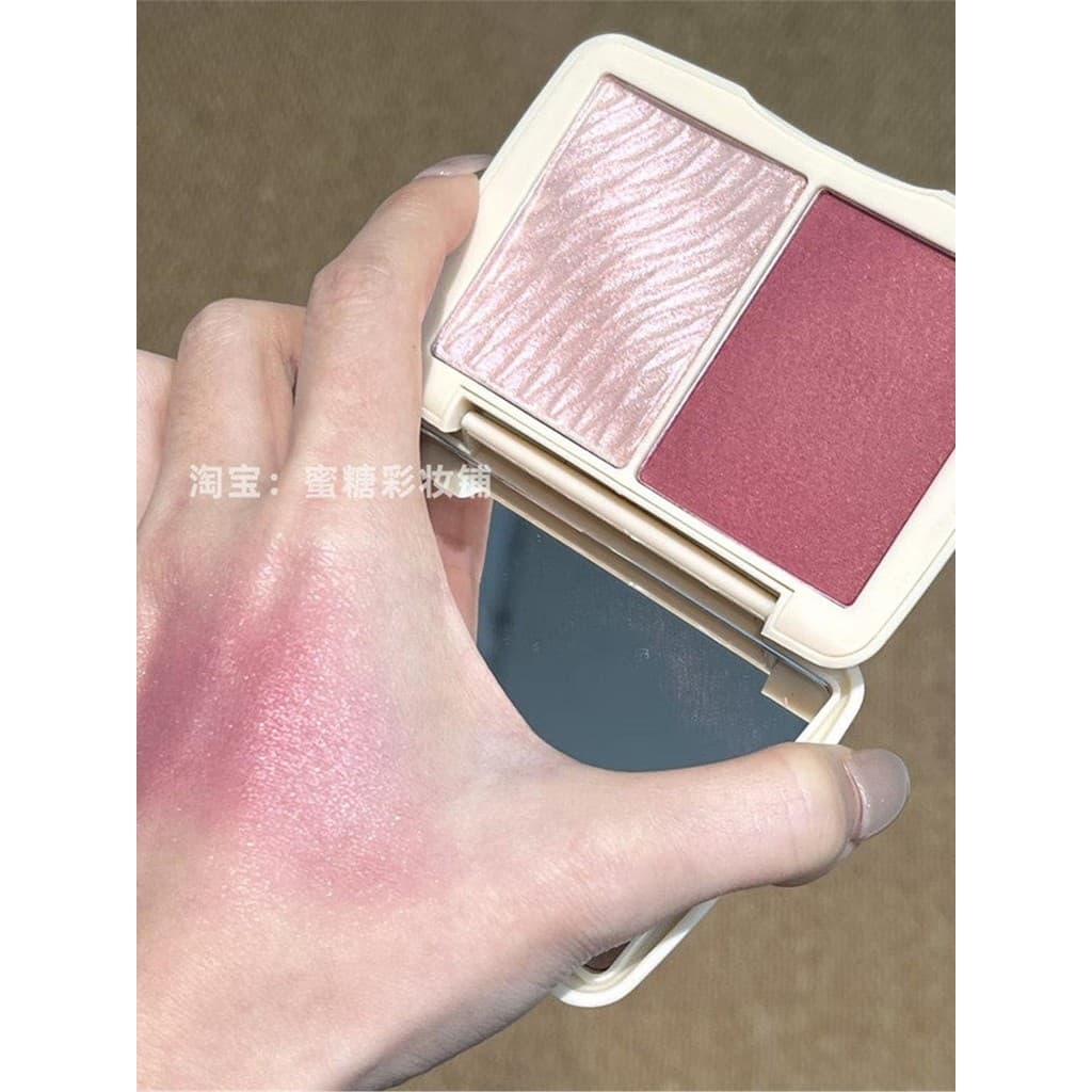 Aqui eu tenho!Chuchu Pobre Frozen Makeup Blush Unpopular Fine Flash Berry Plum Color Blush de duas cores de alto brilho