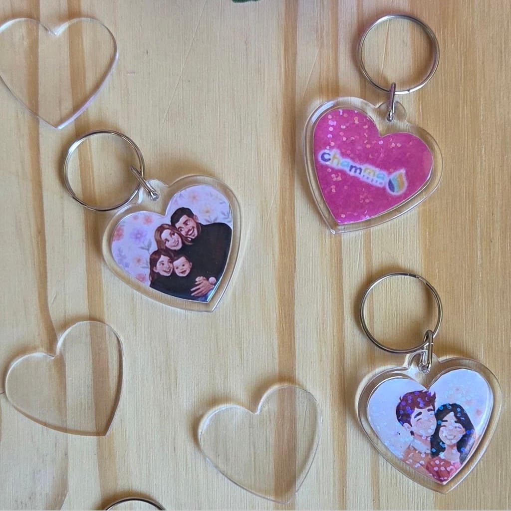Chaveiro Porta Foto Coração Pequeno Transparente 3,5x4cm – Pacote com 10 ou Mais Unidades
