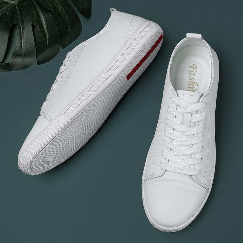 Sapatos brancos de couro genuíno estilo casal um masculino um feminino tênis brancos na moda All-Match plana Casual tama