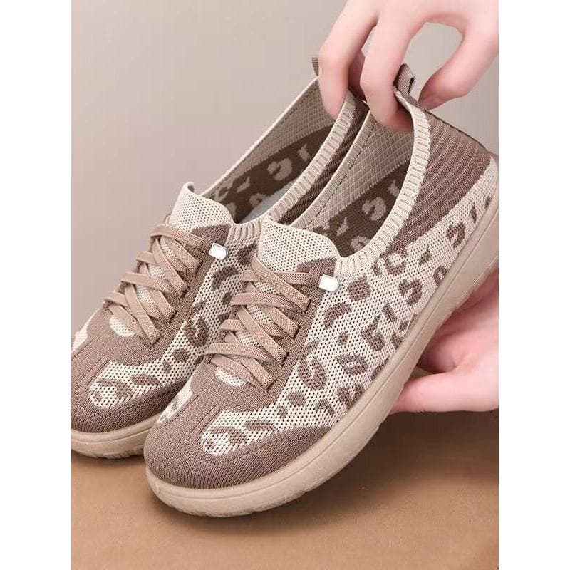 Leopardo impressão sapatos de treinamento alemão primavera verão novo estilo voando tecido malha superfície sapatos sola