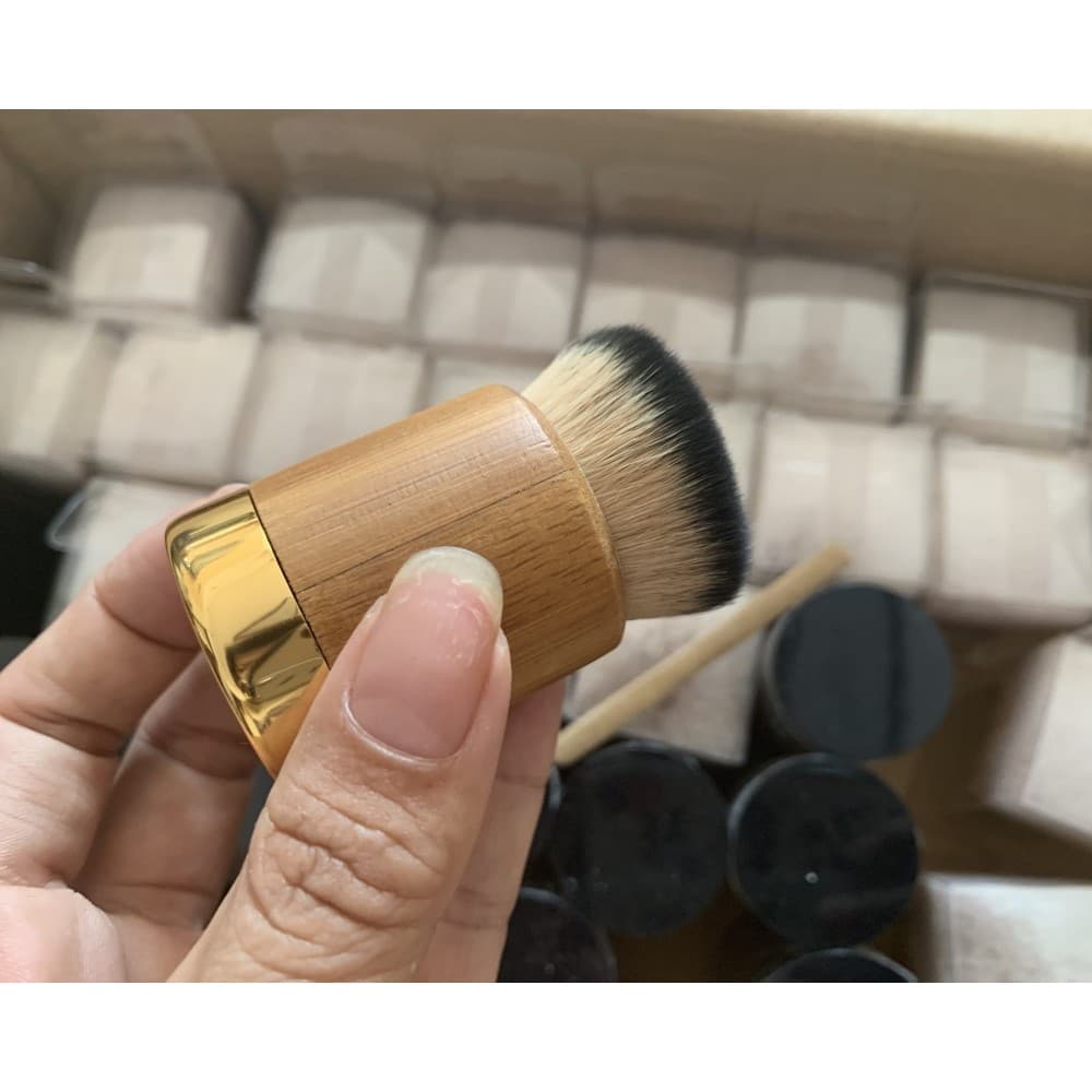 Cangzhou pincel de maquiagem tsre pequeno cais fundação pincel líquido fundação creme escova de maquiagem profissional