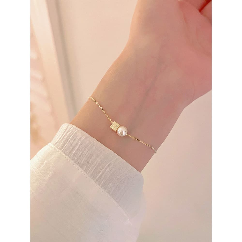 Estilo minimalista elegante única pérola pulseira feminina 2026 novo estilo de venda quente requintado All-match pulseir