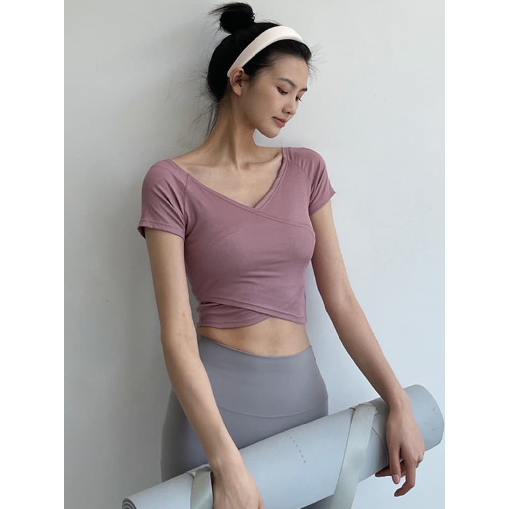 Yoga treinamento profissional bela volta roupas de Fitness de manga curta camiseta feminina verão apertado curto