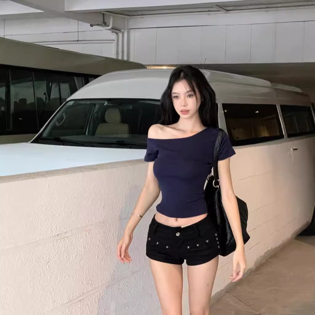 Algodão puro americano quente menina ombro inclinado camiseta de manga curta 2025 verão novo estilo fino ajuste mais mag