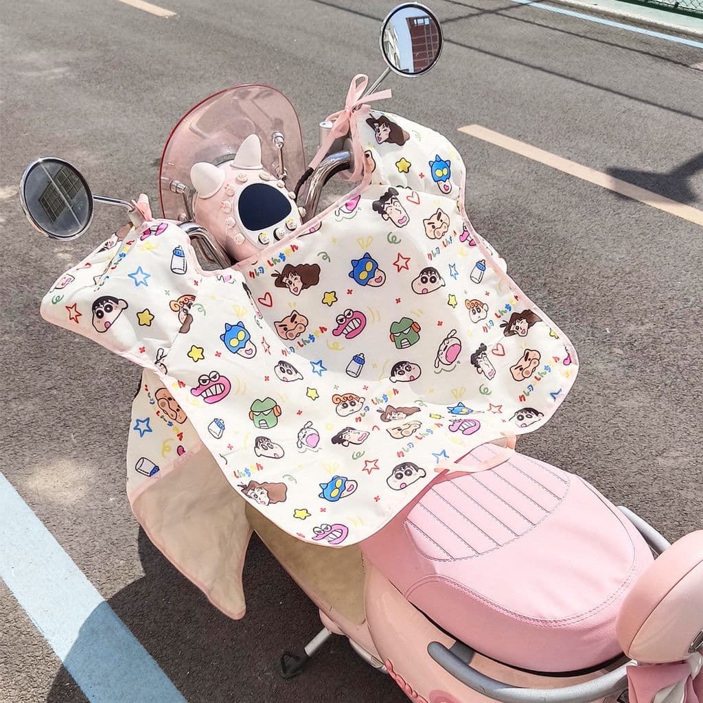 Crayon Shin-Chan veículo elétrico pára-brisa colcha verão estilo fino isolamento térmico bateria de venda quente motocic