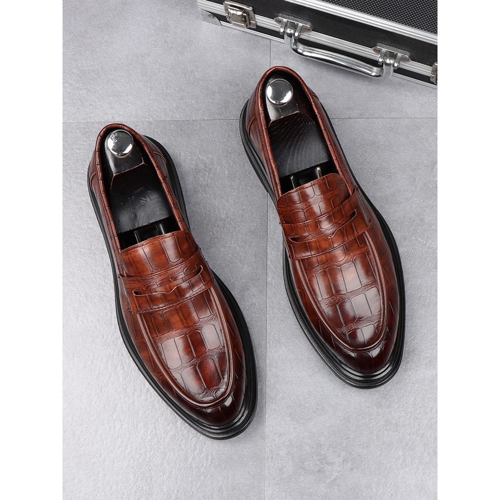 Homens marrom negócios casuais sapatos masculinos versão coreana na moda mocassins de um Pedal apontou Toe britânico All