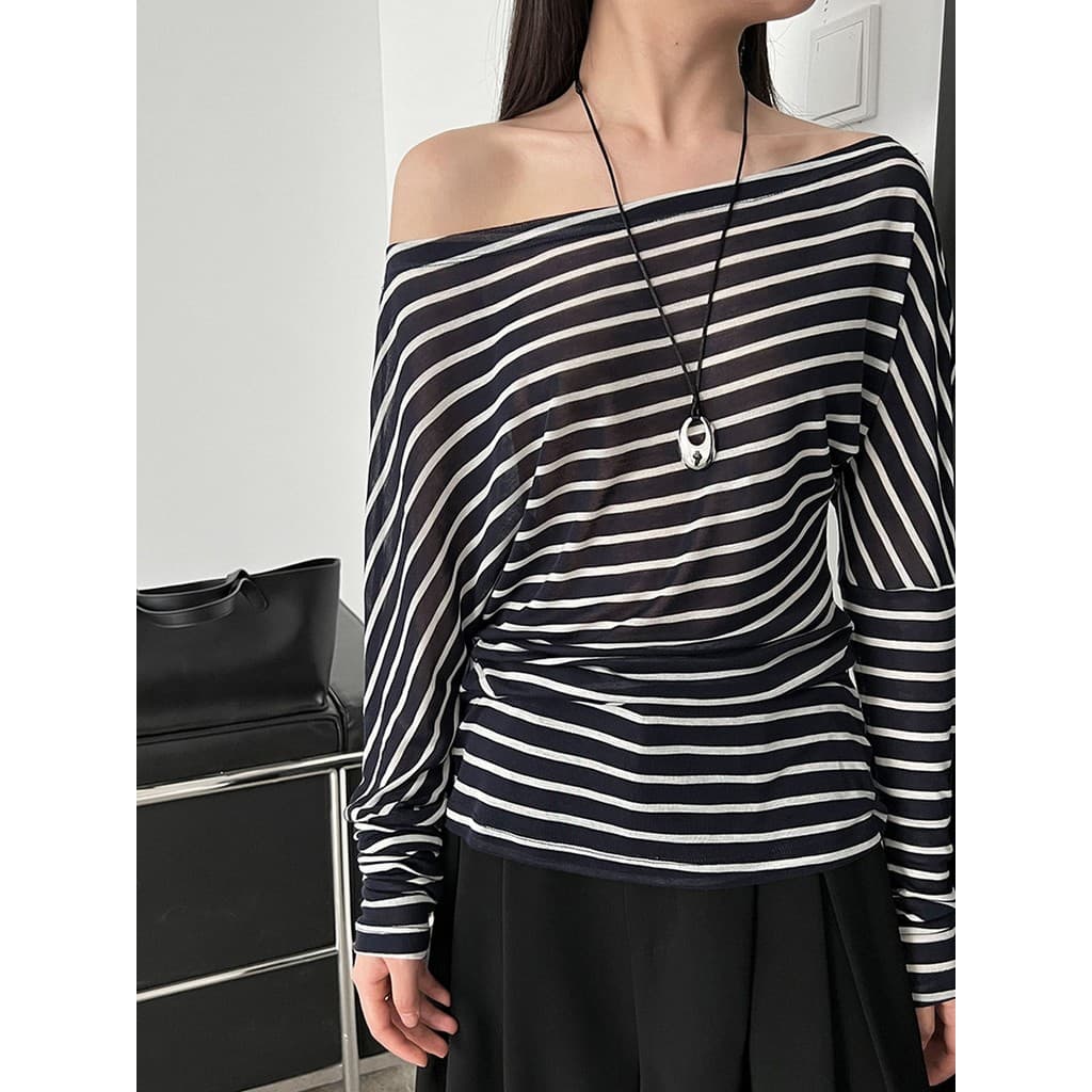 Um ombro High-End sentimento exposto clavícula Tencel 2026 verão novo estilo camiseta feminina francês crochê cintura bl