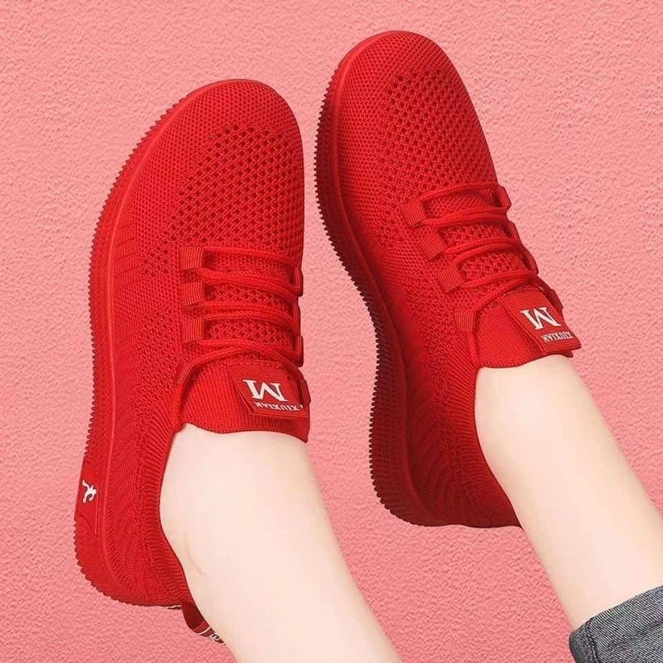 Tênis feminino primavera sapatos de pano novo estilo voando malha Casual correndo sapatos de malha sapatos vermelhos fem