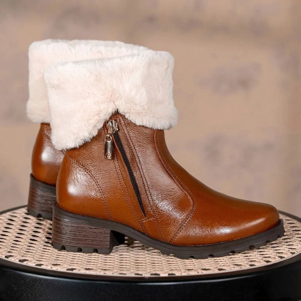 Bota Feminina Pegada Couro Com Pelo Forrada Cano Curto Inverno Neve Frio Salto Baixo 281495