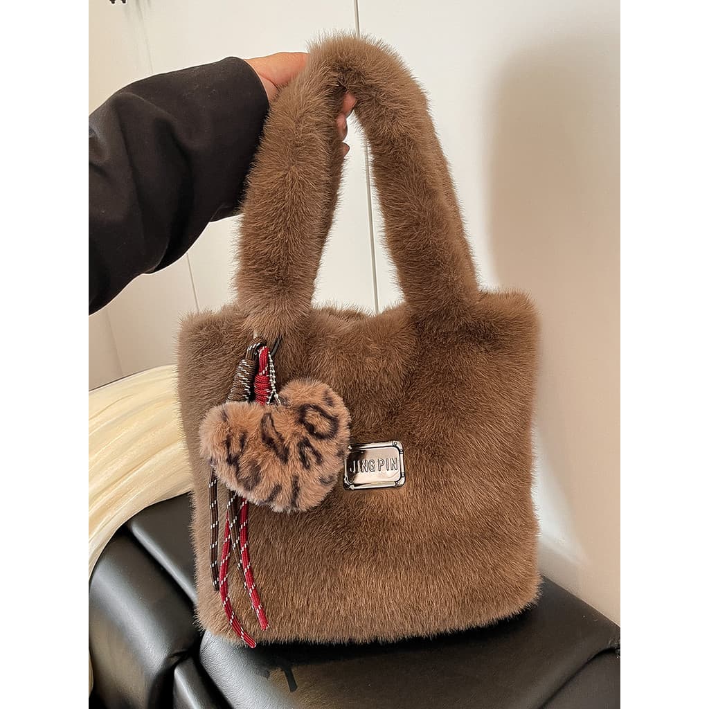 Saco de pelúcia feminino 2025 outono inverno novo estilo portátil saco de pelúcia moda Casual saco de mão leve grande ca