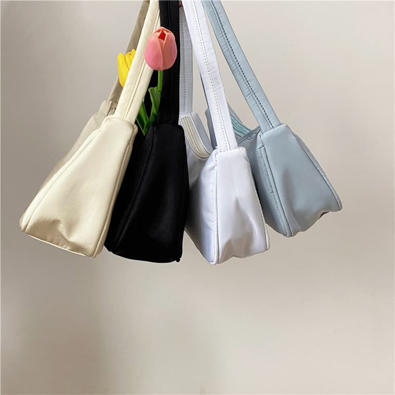 Verão pequeno saco feminino 2026 novo estilo All-Match azul axilas saco de um ombro Baguette saco simples portátil hobo