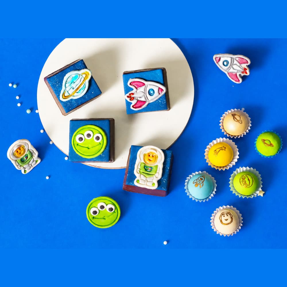 Kit Cortadores com Carimbos Astronauta (5 cm) - 8 PC BLUESTAR