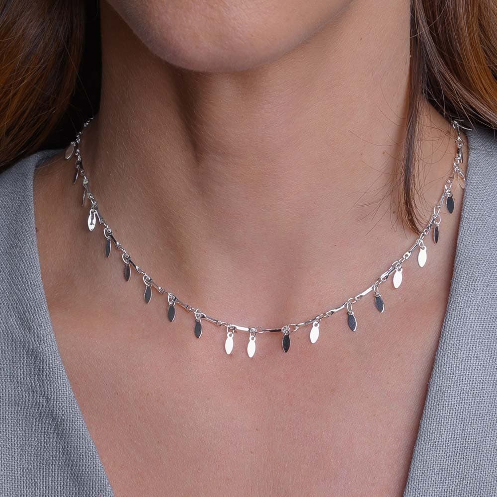 Choker Folhinhas com Banho em Prata 925