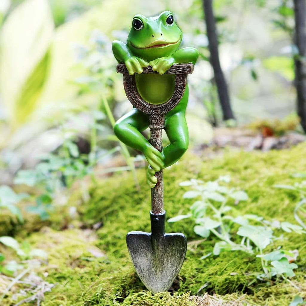 Frog Figurine Garden Statue Outdoor Decoration Frog with Shovel Plant Decor Landscape Resin Sculpture Gift Art Accessori