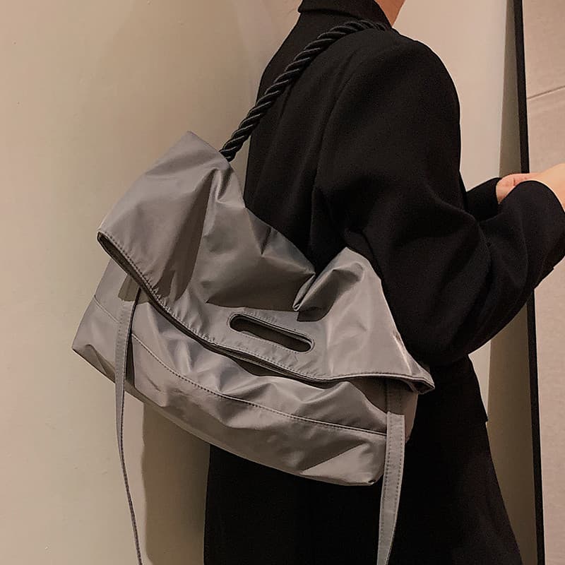 Grande capacidade grande saco feminino 2026 novo estilo trabalho saco do mensageiro grande bolsa de ombro saco de pano C