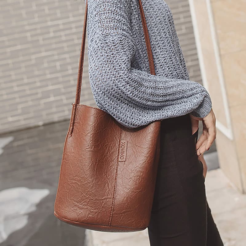 2023 novo estilo Retro balde saco camurça óleo bolsa de couro saco do mensageiro feminino grande capacidade saco de comp