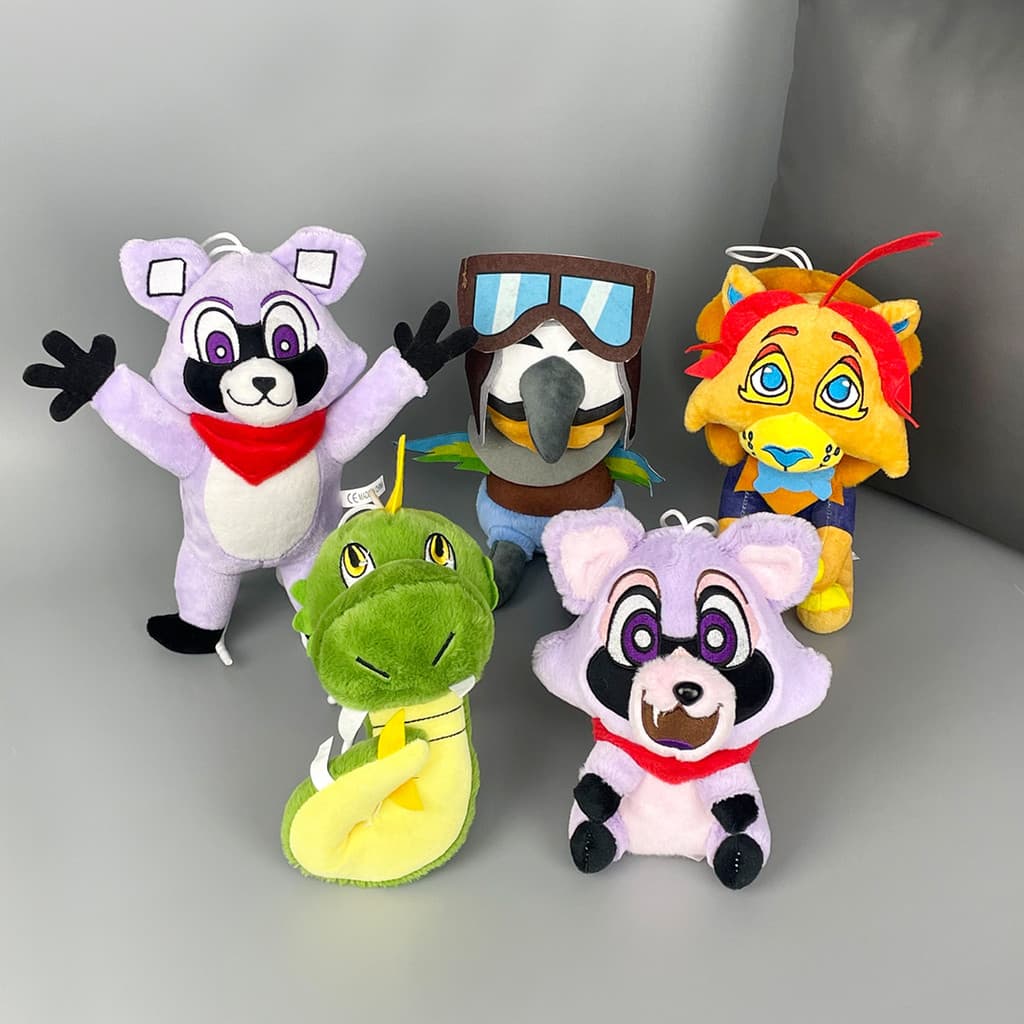Novos produtos de pelúcia do personagem guaxinim do Indigo Park em estoque.