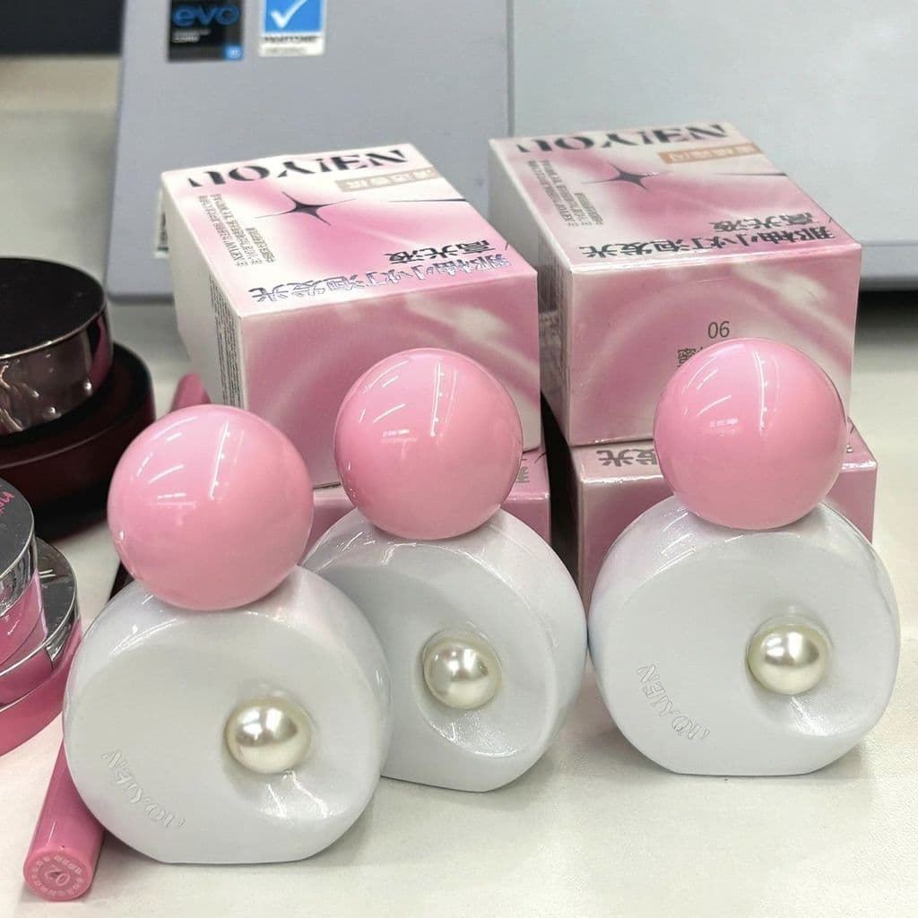 NEIYOU NEIYOU Lâmpada pequena luminosa iluminador líquido rosto olhos perolado sombra estroboscópica multiuso