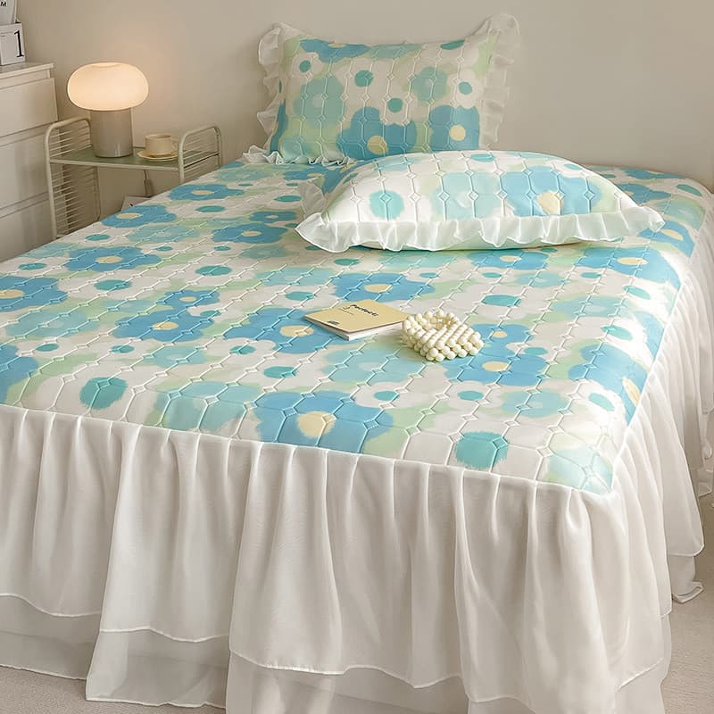 Classe a Verão Novo Estilo Látex Cool Mat Conjunto de Três Peças Saia de Cama Estilo Verão Tapete de Seda Gelo Colcha de
