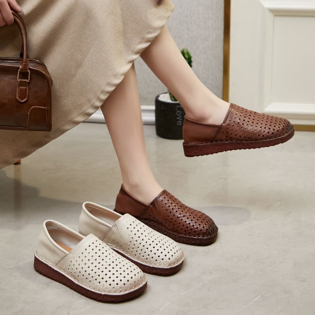 Nova camada superior de couro leve sola macia superfície macia primavera buraco sapatos manga preguiçosa sapatos feminin