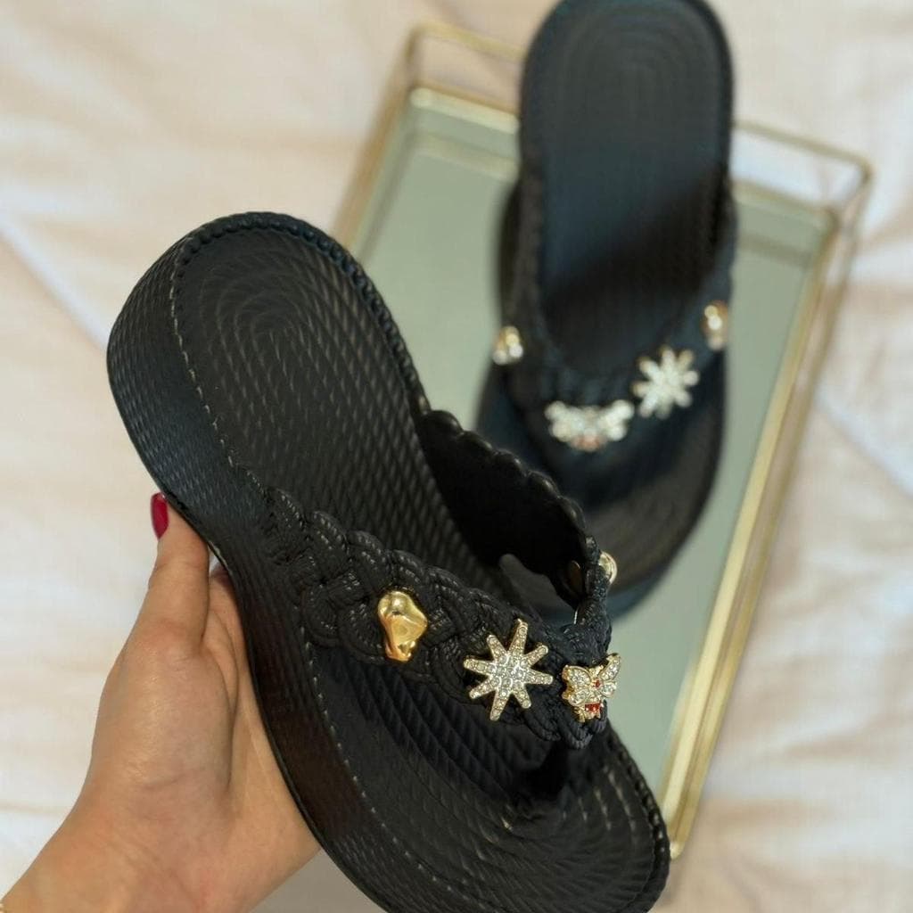 Sandália Feminina Flexível Chinelo Eva Leve Confortavel Com Botons Inclusos Lançamento