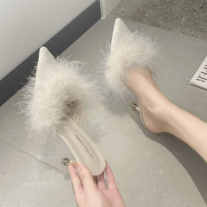 Baotou salto alto fada chinelos peludos feminino Stiletto salto médio meio arrasto exterior Wear verão All-match em