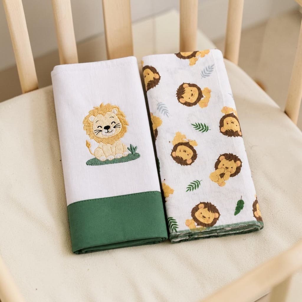 2 Toalha Bebê Tecido Fralda Luxo Bordada & Estampada Safari Animais Zoo Kit Enxoval Nenem Menino