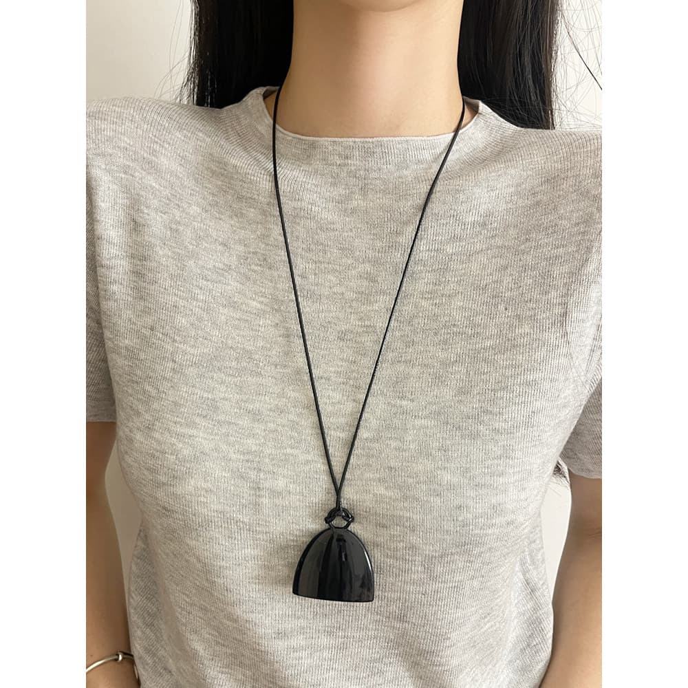 Nicho Design sentir meia lua pingente de Metal corda de couro preto longo colar feminino 2024 outono inverno novo estilo