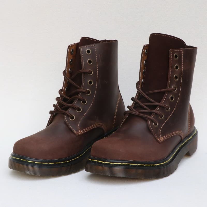 Botas Martin de couro genuíno com 8 buracos, botas femininas retrô de couro à prova d'água, botas masculinas para motoci
