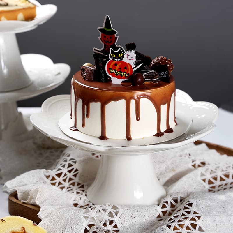 Estilo europeu temperamento porcelana branca em relevo renda em relevo bolo pan bolo redondo pé alto bolo pan bandeja so