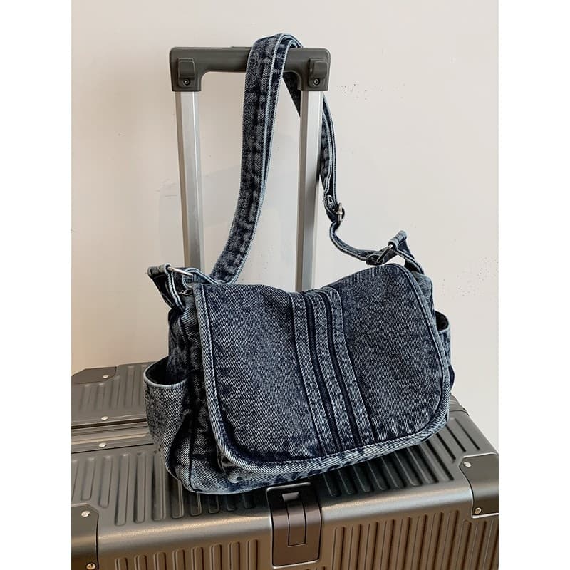 Versão coreana All-Match macio Denim bolsa de ombro feminino estudante classe Commuter grande capacidade pétala Flip Cro